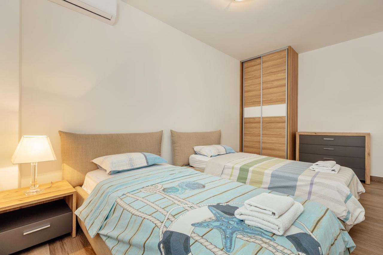 Doxa M Apartments Херцег Нови Екстериор снимка
